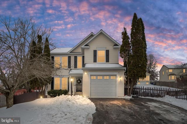 3884 WERTZ DR, Woodbridge, VA 22193