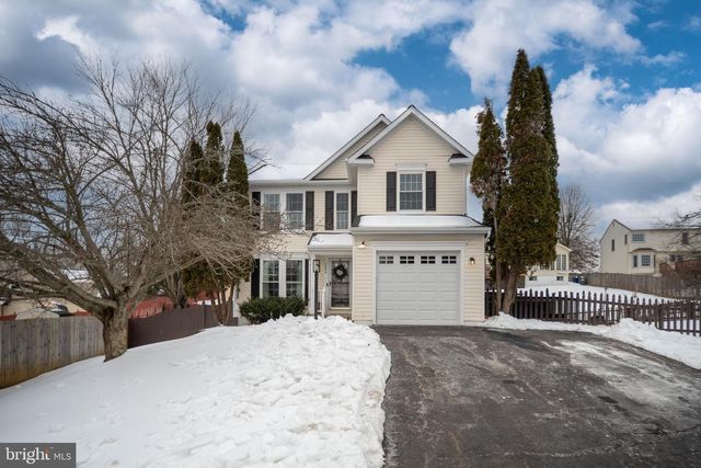 3884 WERTZ DR, Woodbridge, VA 22193