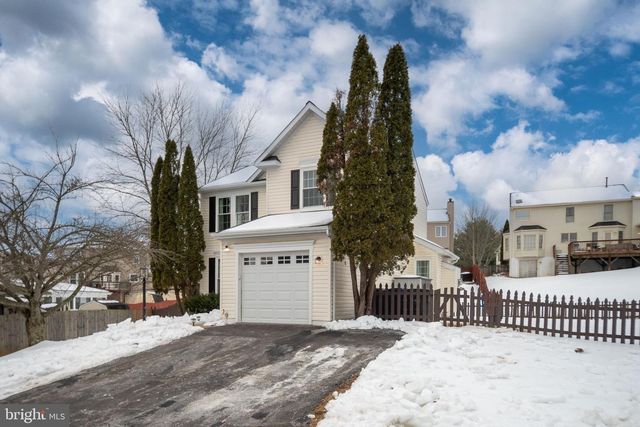 3884 WERTZ DR, Woodbridge, VA 22193