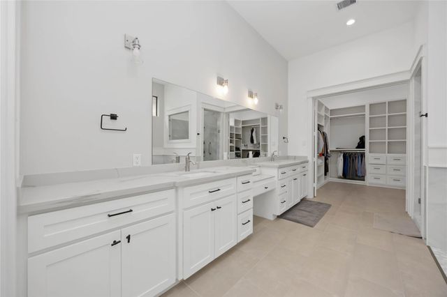 15918 Bridges Fairway Lane, Houston, TX 77068