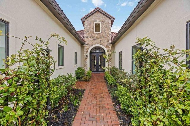 15918 Bridges Fairway Lane, Houston, TX 77068