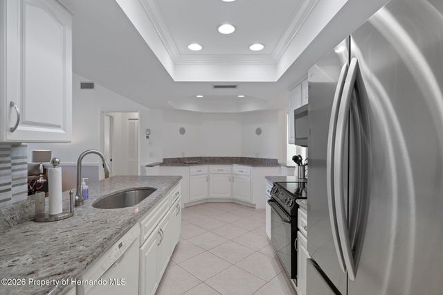 7196 Crown Oaks Drive, Spring Hill, FL 34606