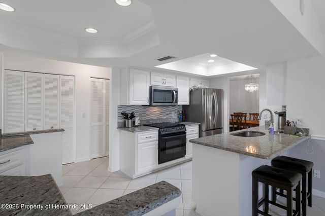 7196 Crown Oaks Drive, Spring Hill, FL 34606