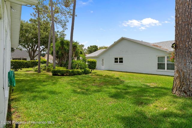 7196 Crown Oaks Drive, Spring Hill, FL 34606