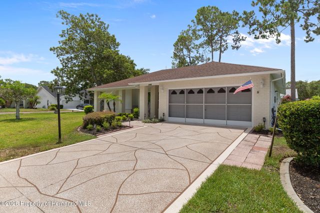 7196 Crown Oaks Drive, Spring Hill, FL 34606