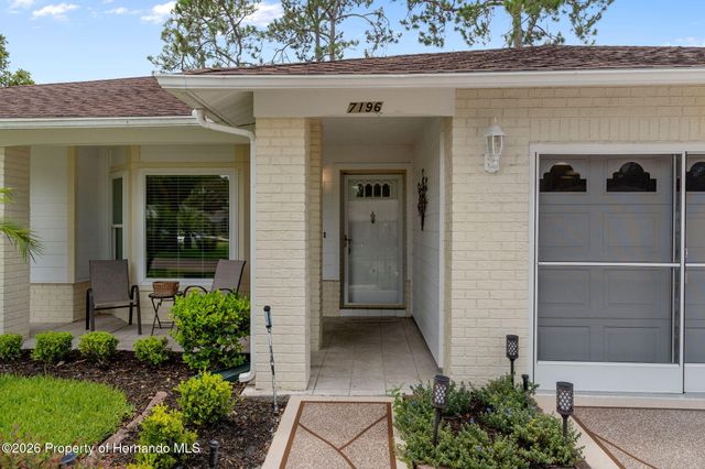 7196 Crown Oaks Drive, Spring Hill, FL 34606