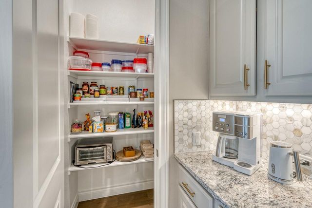 130 Lucia CT, Horseshoe Bay, TX 78657