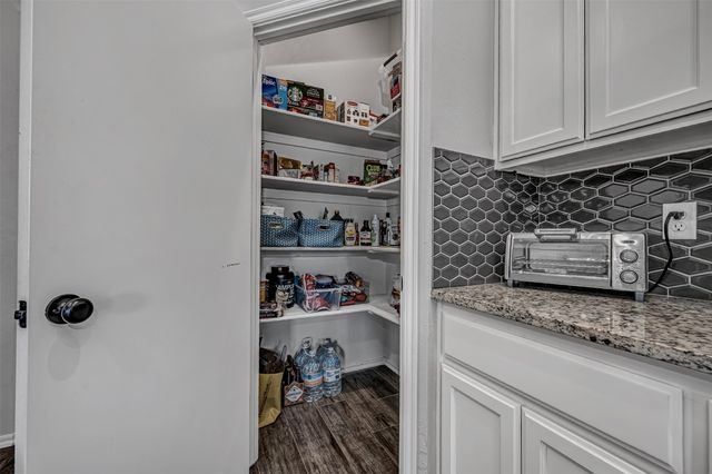 2429 Gallant Fox Terrace, Guthrie, OK 73044