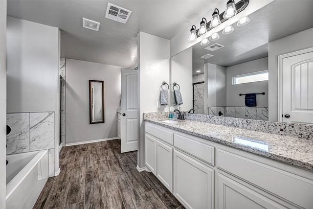 2429 Gallant Fox Terrace, Guthrie, OK 73044