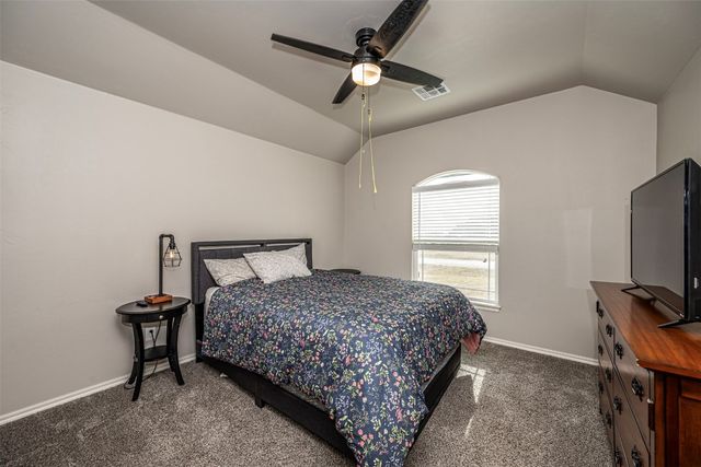 2429 Gallant Fox Terrace, Guthrie, OK 73044