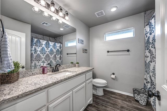 2429 Gallant Fox Terrace, Guthrie, OK 73044