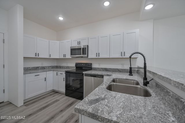 2885 N Edmond Dantes Court, Tucson, AZ 85716