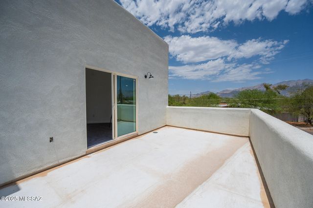 2885 N Edmond Dantes Court, Tucson, AZ 85716