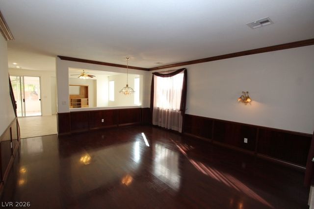 8247 AZURE SHORES Court, Las Vegas, NV 89117