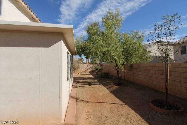 8247 AZURE SHORES Court, Las Vegas, NV 89117
