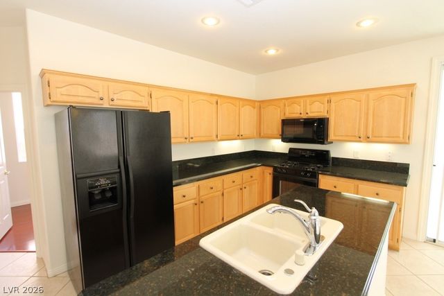 8247 AZURE SHORES Court, Las Vegas, NV 89117