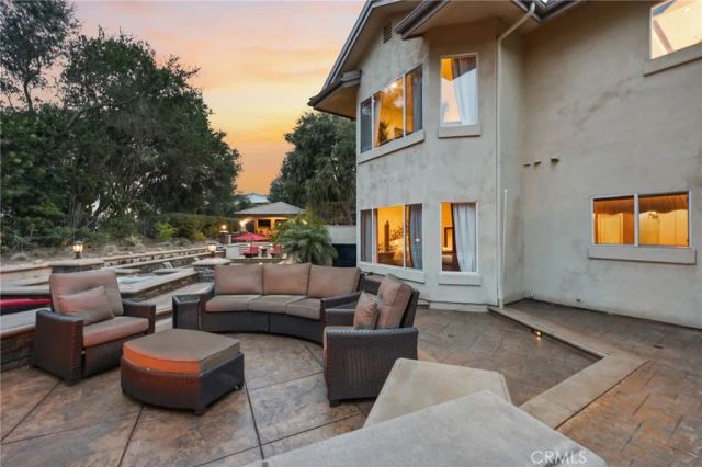 664 Manor Ridge Road, Santa Paula, CA 93060
