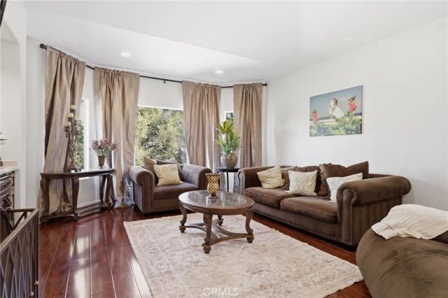 664 Manor Ridge Road, Santa Paula, CA 93060