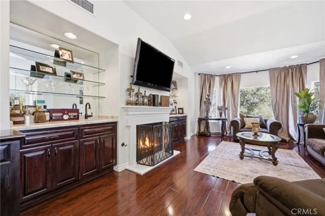 664 Manor Ridge Road, Santa Paula, CA 93060