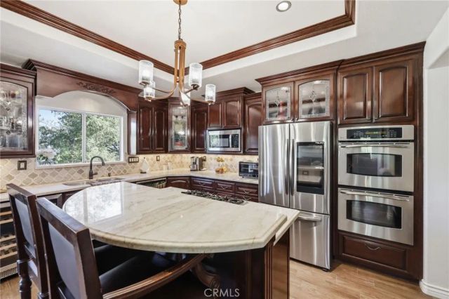 664 Manor Ridge Road, Santa Paula, CA 93060