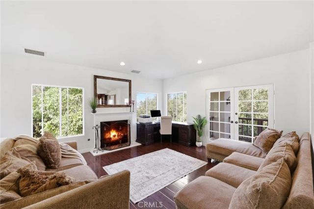 664 Manor Ridge Road, Santa Paula, CA 93060