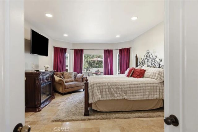 664 Manor Ridge Road, Santa Paula, CA 93060