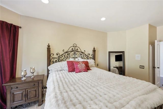 664 Manor Ridge Road, Santa Paula, CA 93060