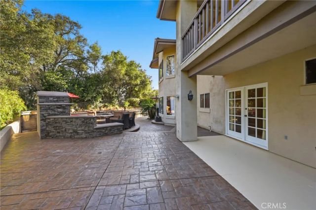 664 Manor Ridge Road, Santa Paula, CA 93060