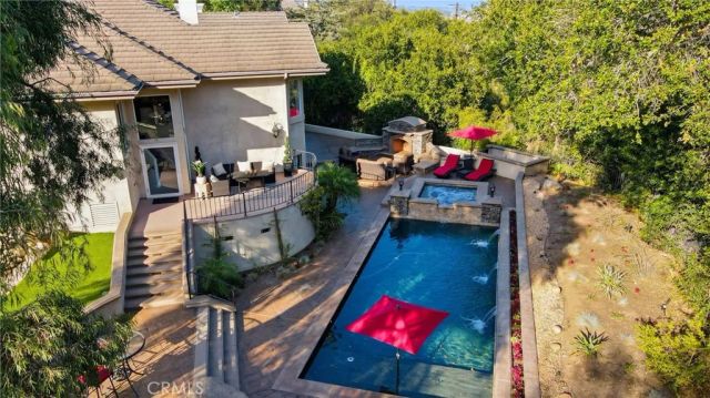 664 Manor Ridge Road, Santa Paula, CA 93060