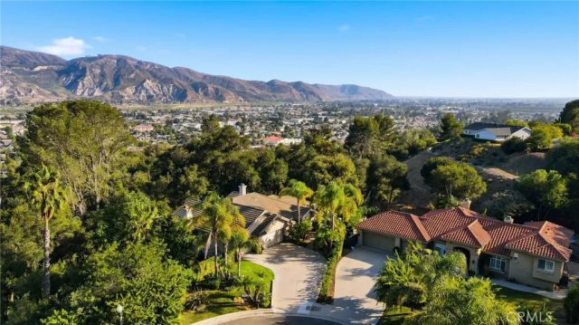 664 Manor Ridge Road, Santa Paula, CA 93060