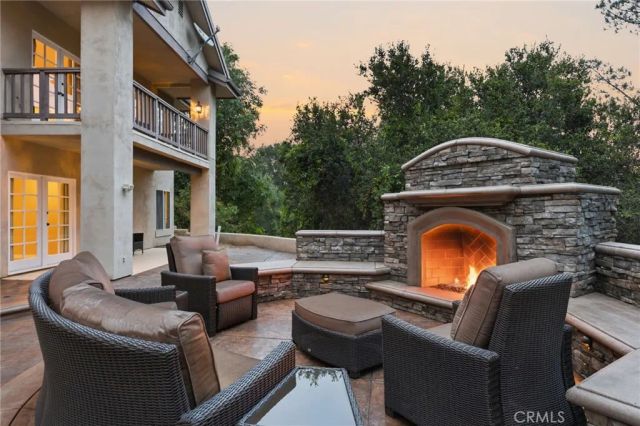 664 Manor Ridge Road, Santa Paula, CA 93060