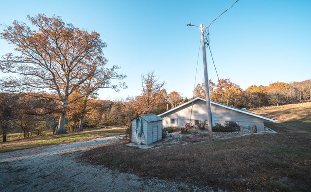 6601 County Line Road, Graff, MO 65660