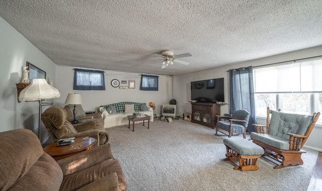 6601 County Line Road, Graff, MO 65660