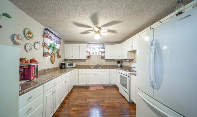 6601 County Line Road, Graff, MO 65660