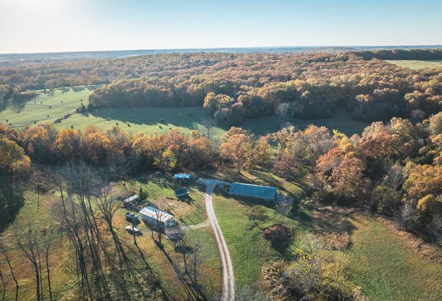 6601 County Line Road, Graff, MO 65660