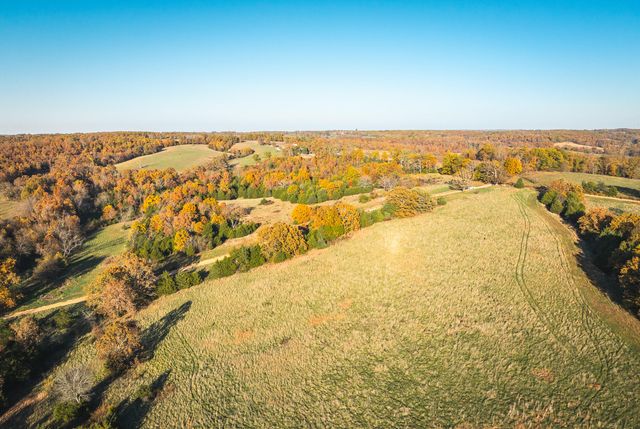 6601 County Line Road, Graff, MO 65660