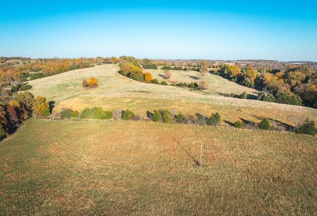 6601 County Line Road, Graff, MO 65660