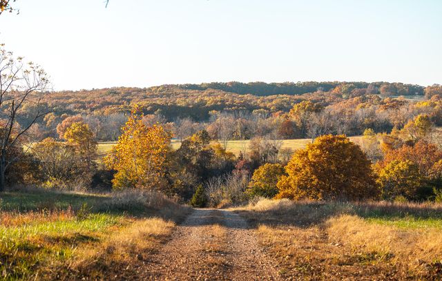 6601 County Line Road, Graff, MO 65660