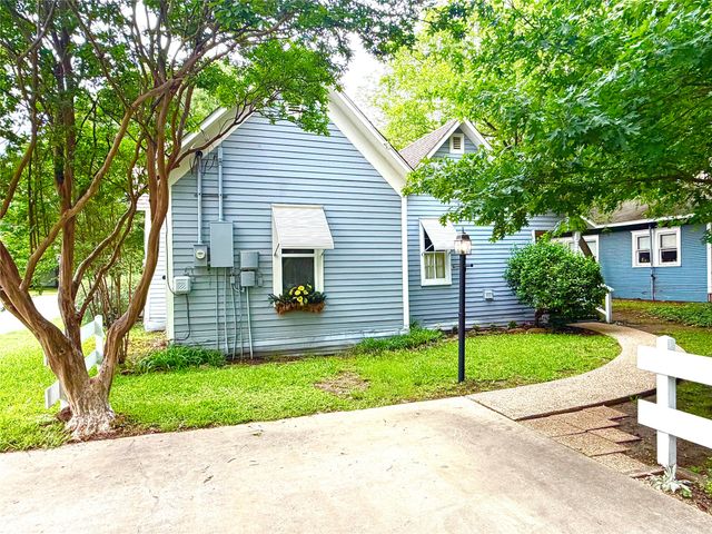 725 Bolivar Street, Denton, TX 76201