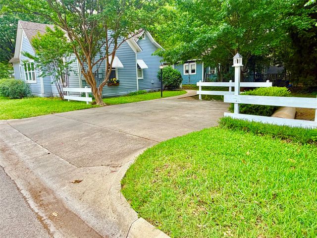 725 Bolivar Street, Denton, TX 76201