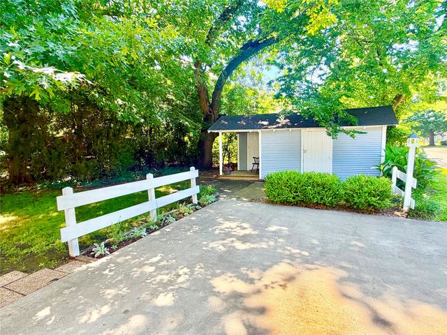 725 Bolivar Street, Denton, TX 76201