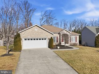 450 CANYON RD, Winchester, VA 22602