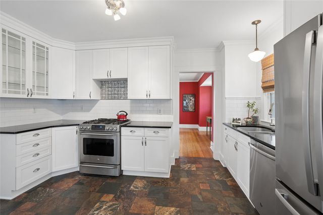 614 40th Street, Des Moines, IA 50312