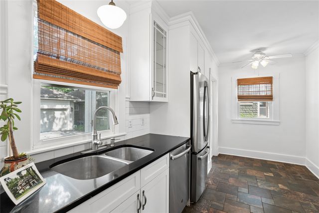 614 40th Street, Des Moines, IA 50312