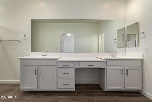 5540 S DILLON Circle, Mesa, AZ 85212