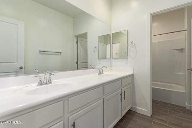 5540 S DILLON Circle, Mesa, AZ 85212