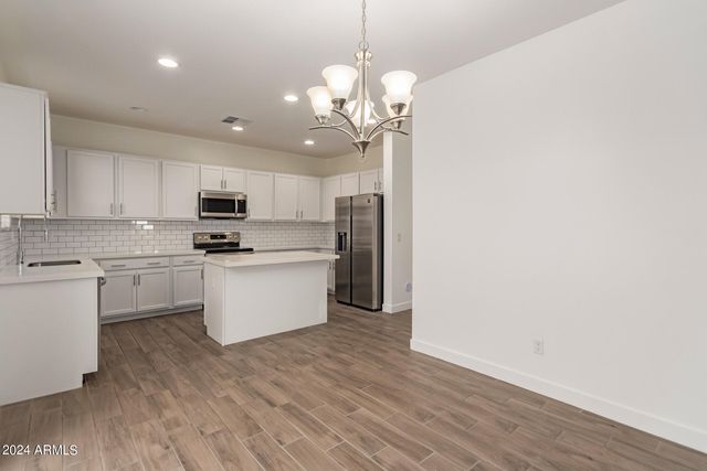 5540 S DILLON Circle, Mesa, AZ 85212