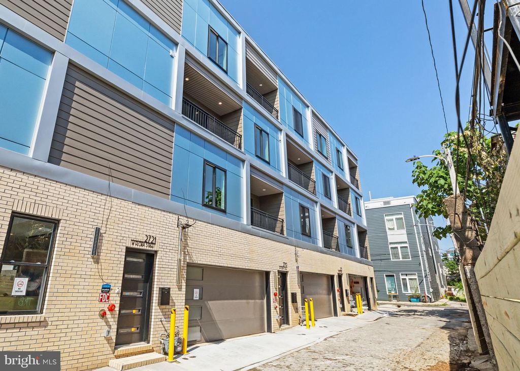 2715 W FLORA ST, Philadelphia, PA 19121