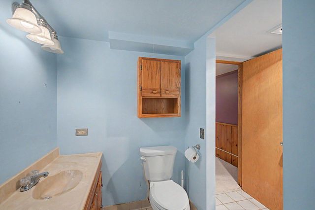 2213 Holloway Avenue E, North Saint Paul, MN 55109
