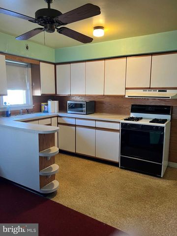 902 E OAK ST E E, Millville, NJ 08332